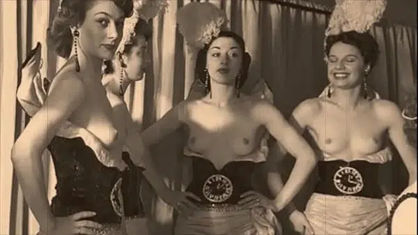 Retro Cabaret Showgirl