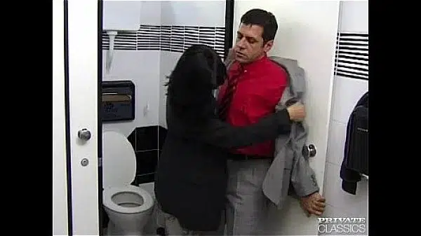 Veronika Stark needs a Break in her Sex Therapy