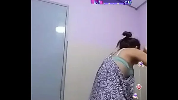Bigo asian live girl showing nice cleavage