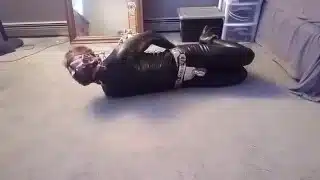 Rubber hogtie