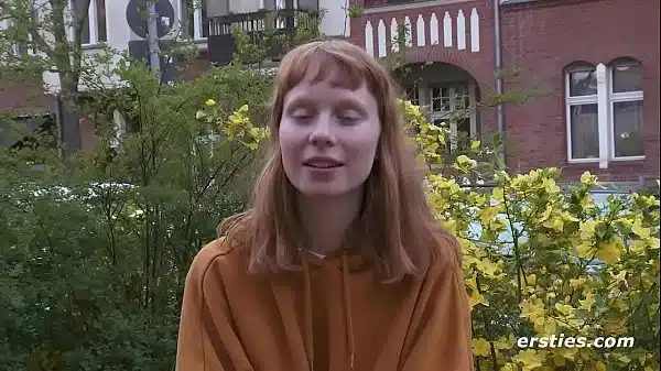 Sexy Amateur Babe Playing with Untrimmed Bush